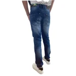 Heaba0e34af2741a9baed07f084c1df40O